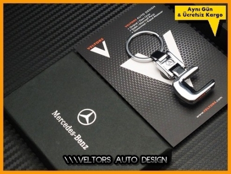 Mercedes C Class Serisi Logo Amblem Özel Krom C Anahtarlık