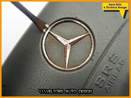 Mercedes Piano Black / Parlak Siyah Airbag Direksiyon Logo Amblem