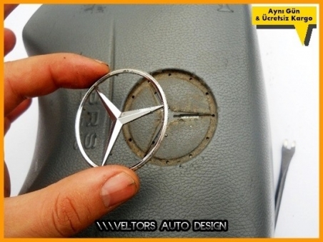 Mercedes Piano Black / Parlak Siyah Airbag Direksiyon Logo Amblem