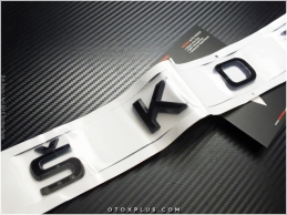 Skoda Yeni Nesil Parlak Siyah / Piano Black Skoda Bagaj Yazı Logo