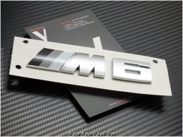 BMW Gri Siyah Beyaz M6 Bagaj Yazı Logo Amblem
