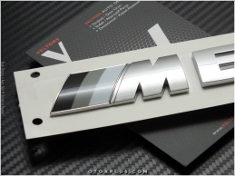 BMW Gri Siyah Beyaz M6 Bagaj Yazı Logo Amblem