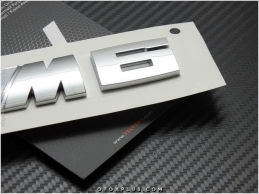 BMW Gri Siyah Beyaz M6 Bagaj Yazı Logo Amblem