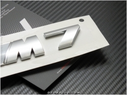 BMW Gri Siyah Beyaz M7 Bagaj Yazı Logo Amblem