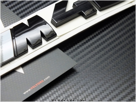 BMW X4 Glossy Black / Parlak Siyah X4 M40d Bagaj Yazı Logo Amblem Seti