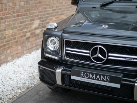 Mercedes G Class G63 G65 AMG Ön Izgara Logo Amblem