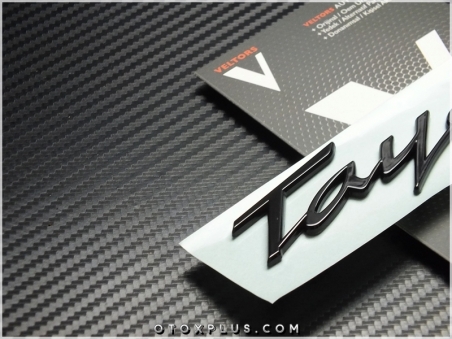Porsche Taycan Bagaj Yazı Logo Amblem