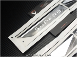 Skoda Superb Yan Çamurluk Superb Logo Amblem Seti