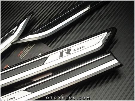 VW Passat B8 R Line R Yan Çamurluk Passat Logo Amblem Seti