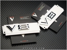 BMW V8 Araç Yan V8 Logo Amblem Seti