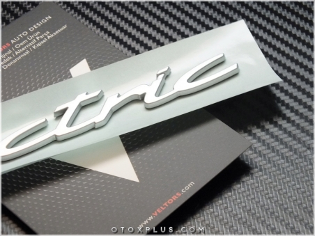 Porsche Taycan Electric Yan Yazı electric Logo Amblem