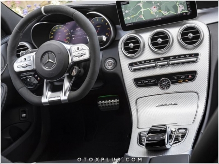 Mercedes Yeni Nesil Konsol Kokpit AMG Yazı Logo Amblem