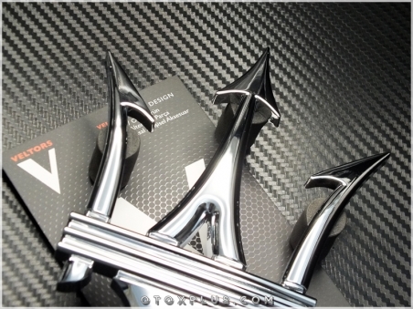 Maserati Ön Izgara Logo Maserati Ön Logo Amblem