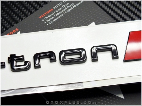 Audi e-tron S Bagaj Yazı e-tron S Logo Amblem