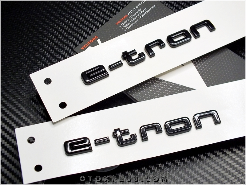Audi e-tron Yan Yazı e-tron Yan Logo Amblem Seti Audi e-tron Yan Yazı e-tron Yan Logo Amblem Seti