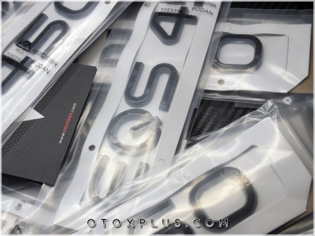 Mercedes EQA / EQB / EQC / EQE / EQS Black / Siyah Yazı Logo Amblem