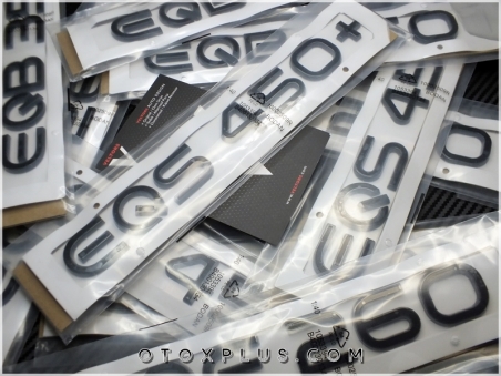 Mercedes EQA / EQB / EQC / EQE / EQS Black / Siyah Yazı Logo Amblem