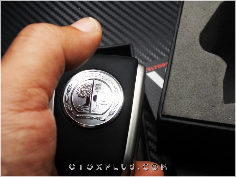 Mercedes AMG Logo Amblem AMG Vites Topuzu