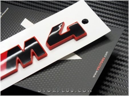 BMW M4 CSL M4 Çamurluk Logo Amblem