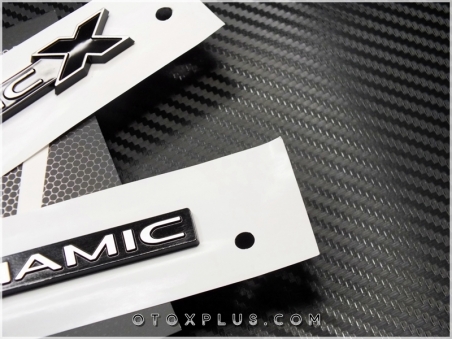 Land Rover Defender X DYNAMIC / DYNAMIC X Logo Amblem Seti