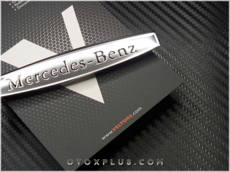 Mercedes Torpido Kokpit Konsol İç Logo Amblem
