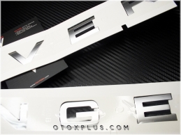 Range Rover Gri Velar Kaput Logo Amblem Seti