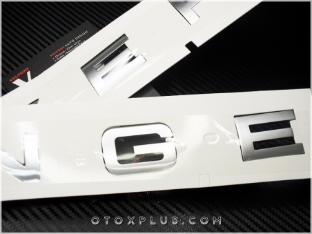 Range Rover Gri Velar Kaput Logo Amblem Seti