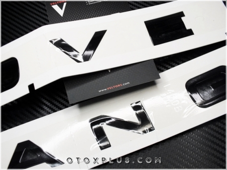 Range Rover Parlak Siyah Velar Kaput Logo Amblem Seti