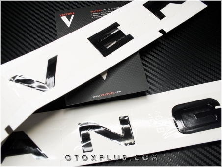 Range Rover Parlak Siyah Velar Kaput Logo Amblem Seti