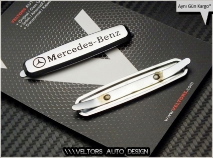 Mercedes Döşeme Paspas Logo Amblem Seti