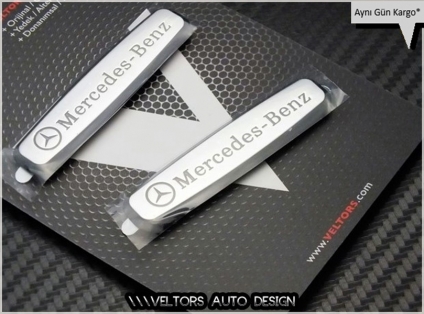 Mercedes Döşeme Paspas Logo Amblem Seti