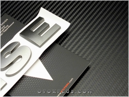 Land Rover HSE Bagaj Yazı Logo Amblem