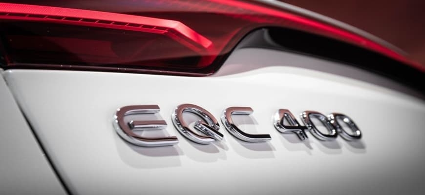 Mercedes EQA / EQB / EQC / EQE / EQS 4 Matic Yazılar Logolar Amblemler